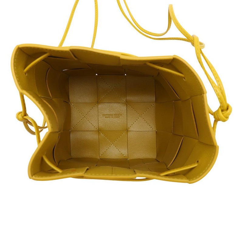 ボッテガヴェネタ ショルダーバッグ マキシイントレチャート スモール カセット クロスボディ レザー 680218