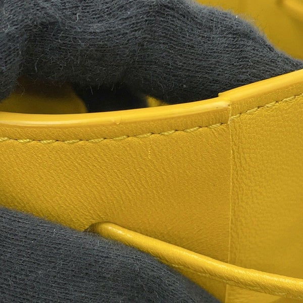 ボッテガヴェネタ ショルダーバッグ マキシイントレチャート スモール カセット クロスボディ レザー 680218