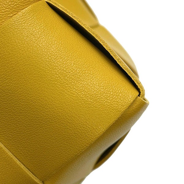 ボッテガヴェネタ ショルダーバッグ マキシイントレチャート スモール カセット クロスボディ レザー 680218