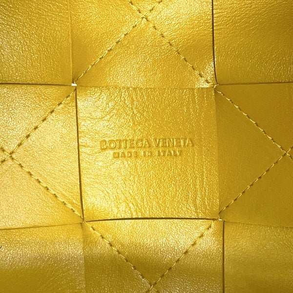 ボッテガヴェネタ ショルダーバッグ マキシイントレチャート スモール カセット クロスボディ レザー 680218