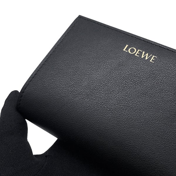 ロエベ 二つ折り財布 ノット コンパクトウォレット シャイニーナパカーフレザー CEM1NCWX01 LOEWE 財布 バイカラー 黒