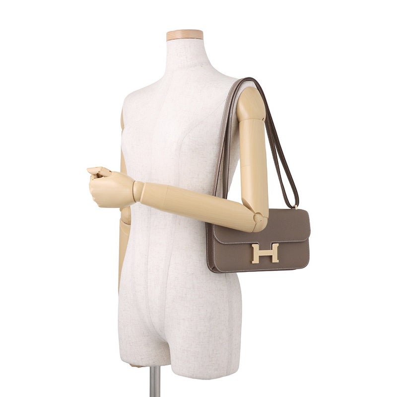 エルメス ショルダーバッグ コンスタンス24 エトゥープ/ゴールド金具 エプソン K刻印 HERMES Constance