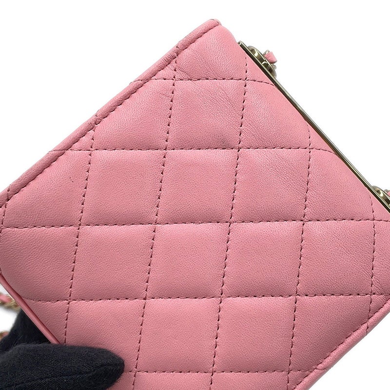 シャネル チェーンウォレット マトラッセ ココマーク トレンディCC ラムスキン A81633 CHANEL