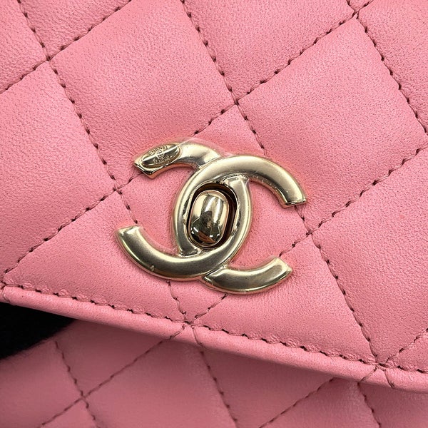 シャネル チェーンウォレット マトラッセ ココマーク トレンディCC ラムスキン A81633 CHANEL