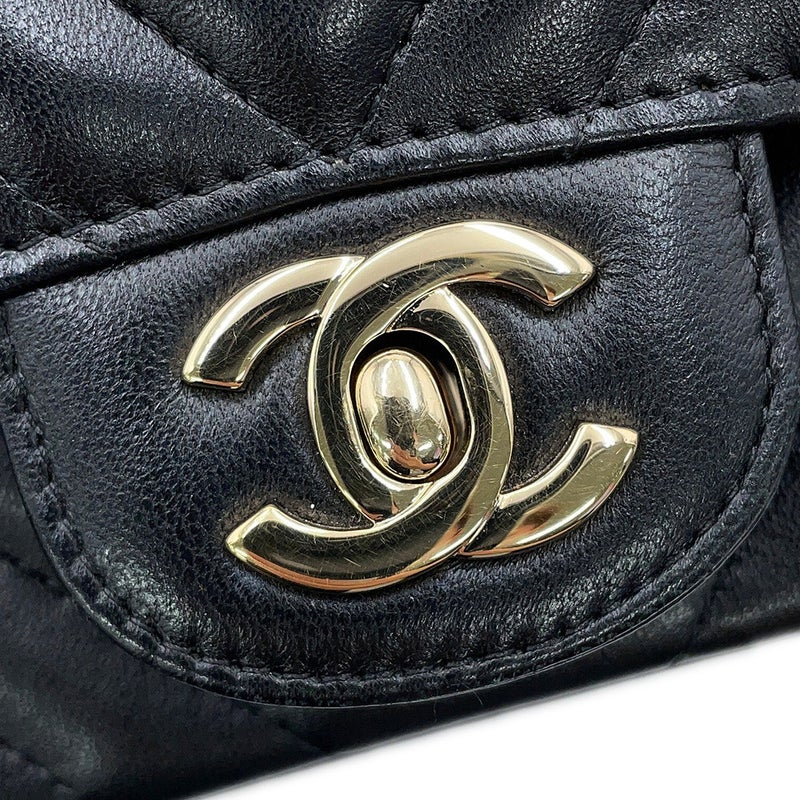 シャネル チェーンショルダーバッグ シェブロン ココマーク ミニ ラムスキン A35200 CHANEL Vステッチ 黒