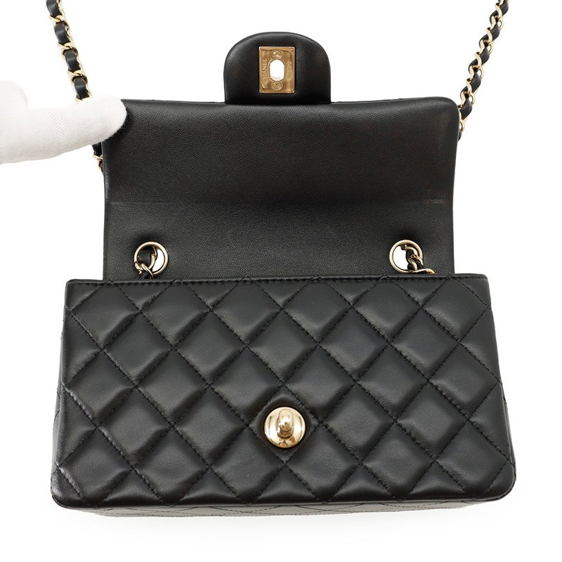 シャネル チェーンショルダーバッグ ミニマトラッセ ココマーク ラムスキン A69900 CHANEL バッグ 黒
