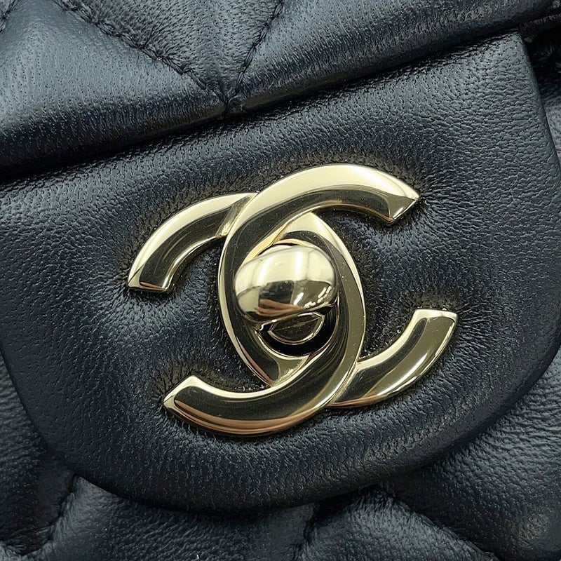 シャネル チェーンショルダーバッグ ミニマトラッセ ココマーク ラムスキン A69900 CHANEL バッグ 黒