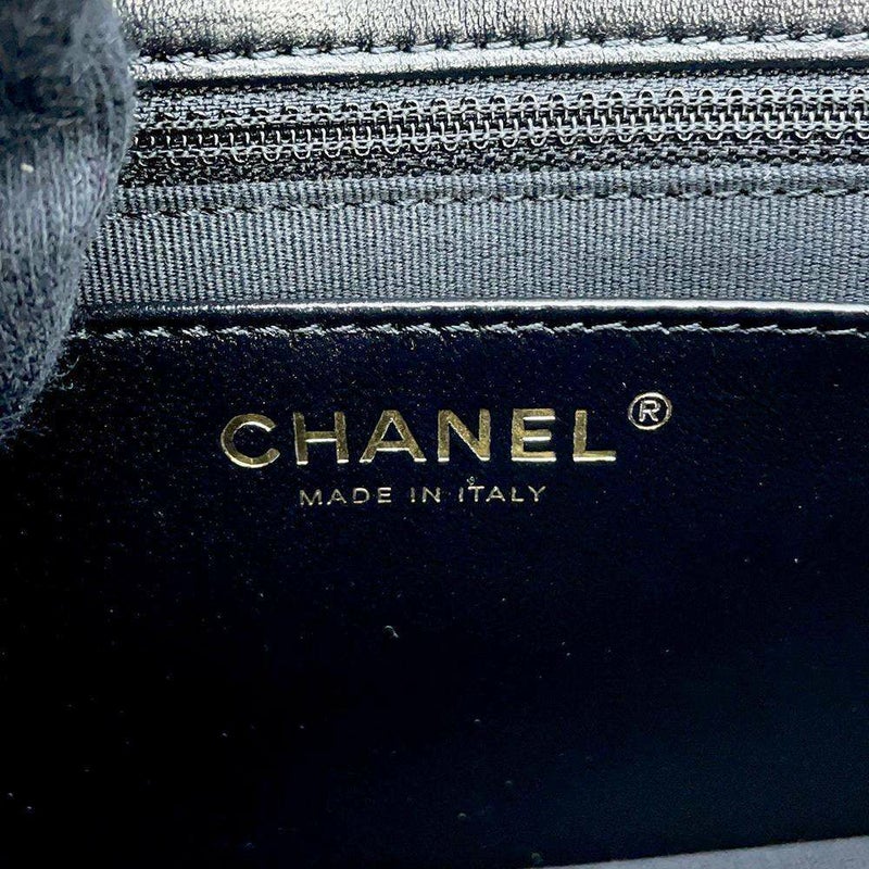 シャネル チェーンショルダーバッグ ミニマトラッセ ココマーク ハートチェーン ラムスキン AS3783 黒