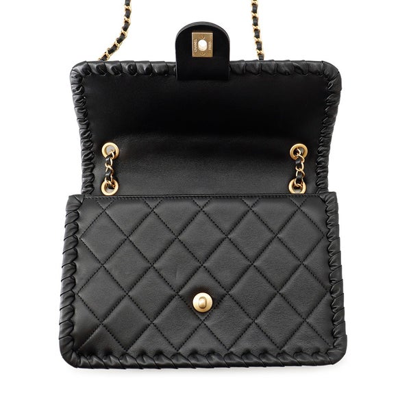 シャネル チェーンショルダーバッグ マトラッセ ココマーク シングルフラップ AS2496 CHANEL 黒