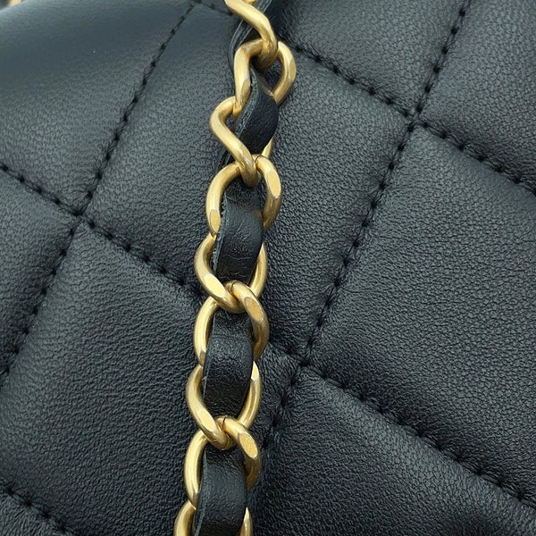 シャネル チェーンショルダーバッグ マトラッセ ココマーク シングルフラップ AS2496 CHANEL 黒