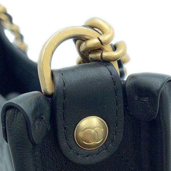 シャネル チェーンショルダーバッグ マトラッセ ココマーク チェーンホーボー カーフスキン AS4666 CHANEL 黒