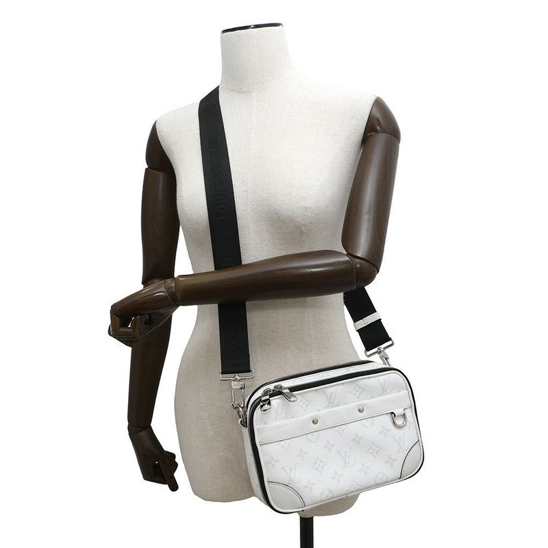 ルイヴィトン ショルダーバッグ モノグラム タイガ アルファ・メッセンジャー M31069 白 ホワイト タイガラマ