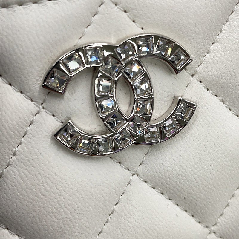 シャネル カードケース マトラッセ ココマーク ラインストーン ラムスキン AP3990 CHANEL 定期入れ 名刺入れ パスケース 白