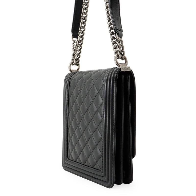 シャネル チェーンショルダーバッグ ボーイシャネル ラムスキン AS0130 CHANEL バッグ 黒