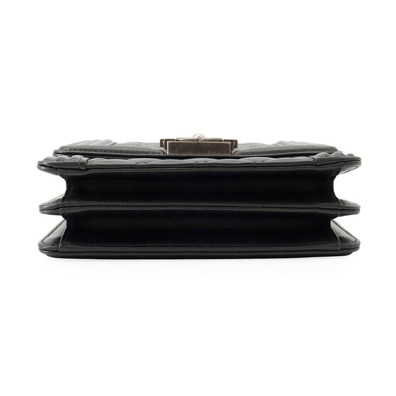 シャネル チェーンショルダーバッグ ボーイシャネル ラムスキン AS0130 CHANEL バッグ 黒