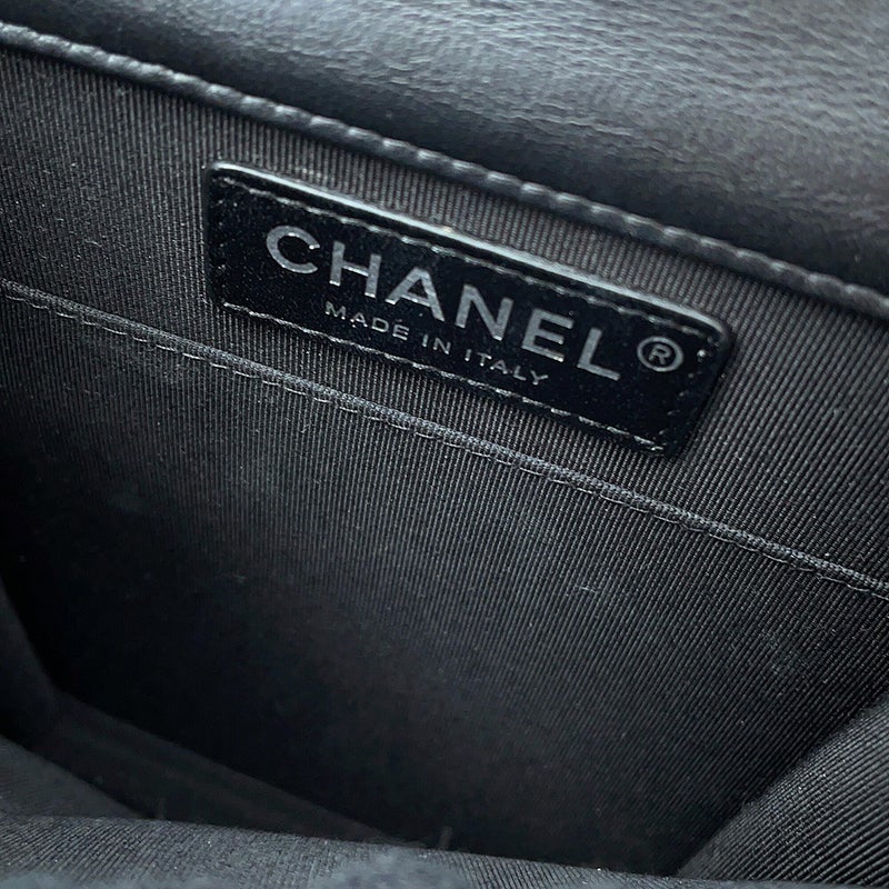 シャネル チェーンショルダーバッグ ボーイシャネル ラムスキン AS0130 CHANEL バッグ 黒