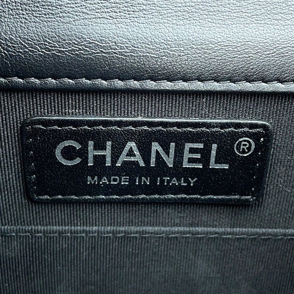 シャネル チェーンショルダーバッグ ボーイシャネル ラムスキン AS0130 CHANEL バッグ 黒