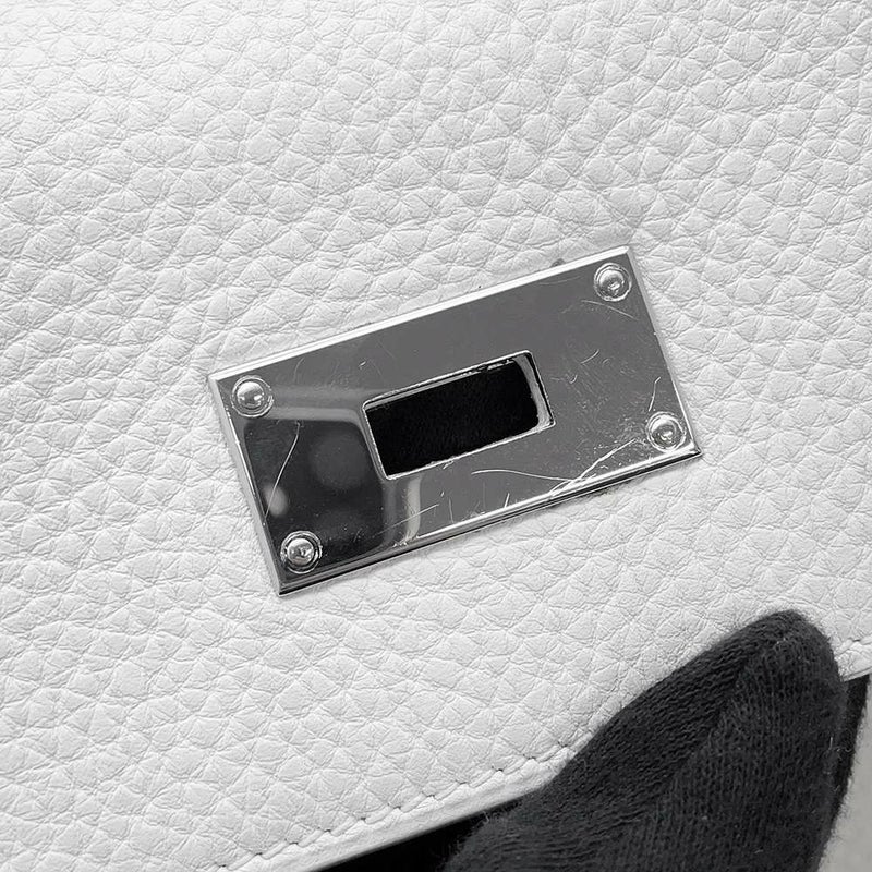 エルメス ショルダーバッグ ショルダーケリー 内縫い ホワイト/シルバー金具 トリヨンクレマンス □M刻印