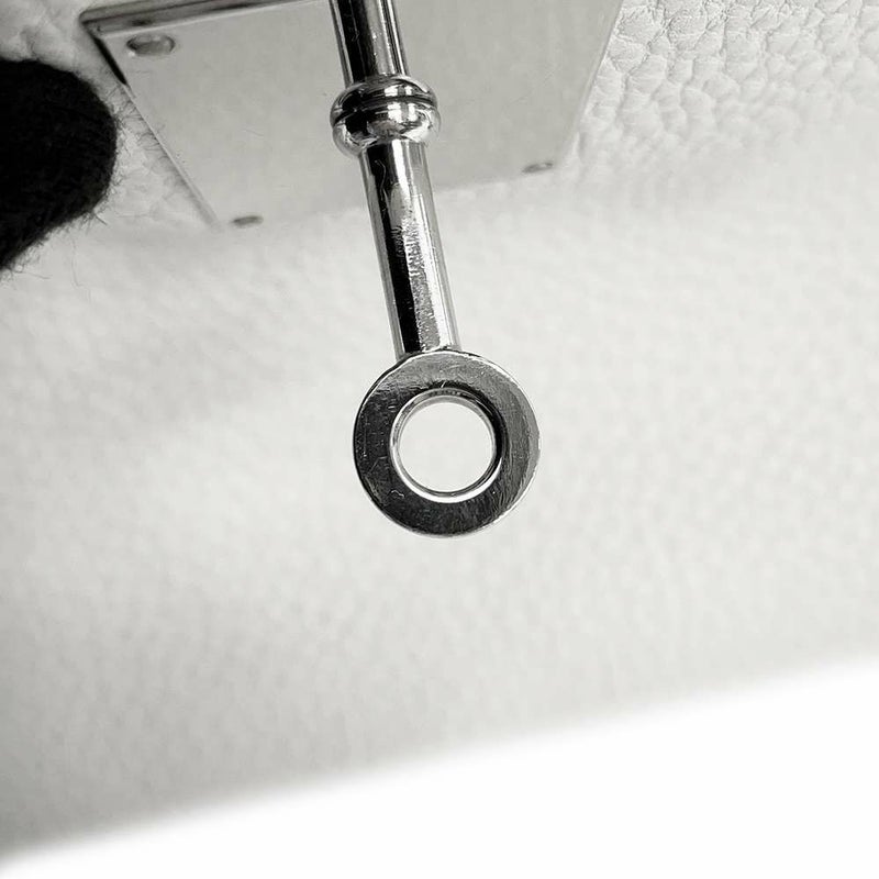 エルメス ショルダーバッグ ショルダーケリー 内縫い ホワイト/シルバー金具 トリヨンクレマンス □M刻印