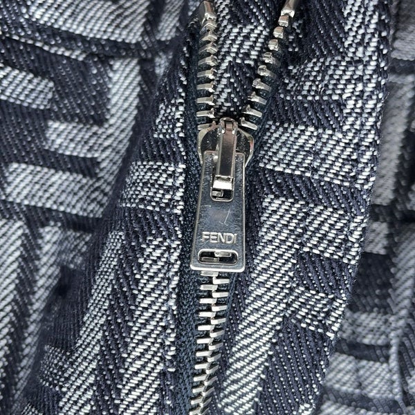 フェンディ パンツ エンブロイダリーFFロゴ バミューダショートパンツ メンズサイズ35 FLP307 AMZ3 FENDI