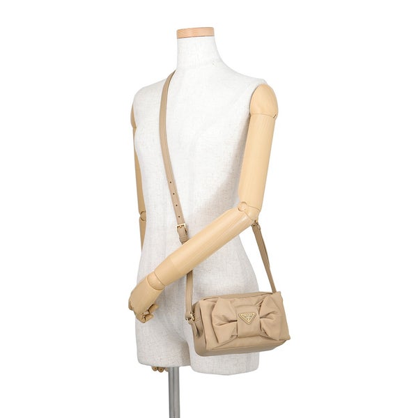 プラダ ショルダーバッグ リボンモチーフ トライアングルロゴ Re-Nylon ナイロン レザー 1BH166 PRADA