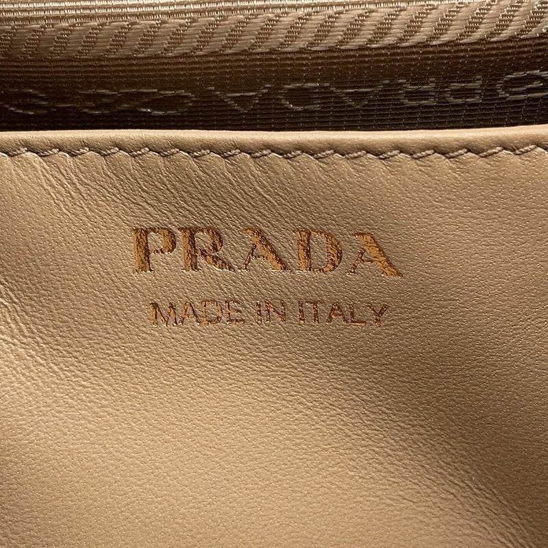 プラダ ショルダーバッグ リボンモチーフ トライアングルロゴ Re-Nylon ナイロン レザー 1BH166 PRADA