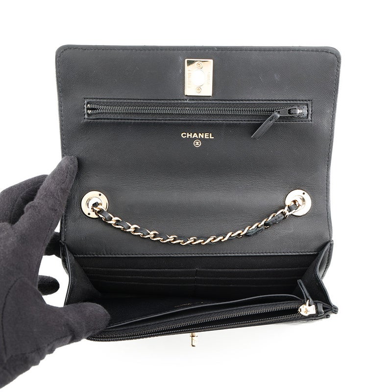 シャネル チェーンウォレット トレンディCC マトラッセ ココマーク ラムスキン AP4184 CHANEL 財布 黒