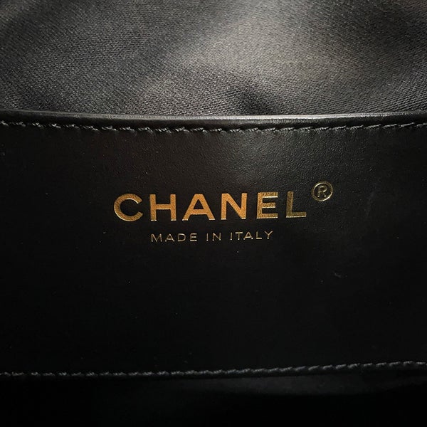 シャネル チェーンショルダーバッグ CHANEL25 ミディアム ココマーク マトラッセ キャビアスキン AS5311 CHANEL 黒