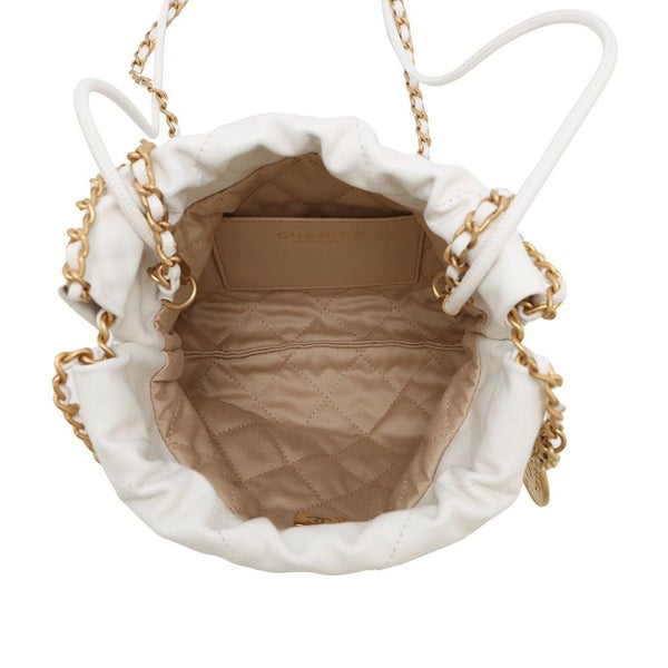 シャネル ハンドバッグ CHANEL 22 ミニ ココマーク シャイニーカーフレザー AS3980 CHANEL 2wayショルダーバッグ 白