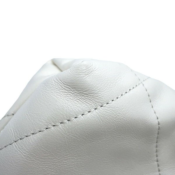 シャネル ハンドバッグ CHANEL 22 ミニ ココマーク シャイニーカーフレザー AS3980 CHANEL 2wayショルダーバッグ 白