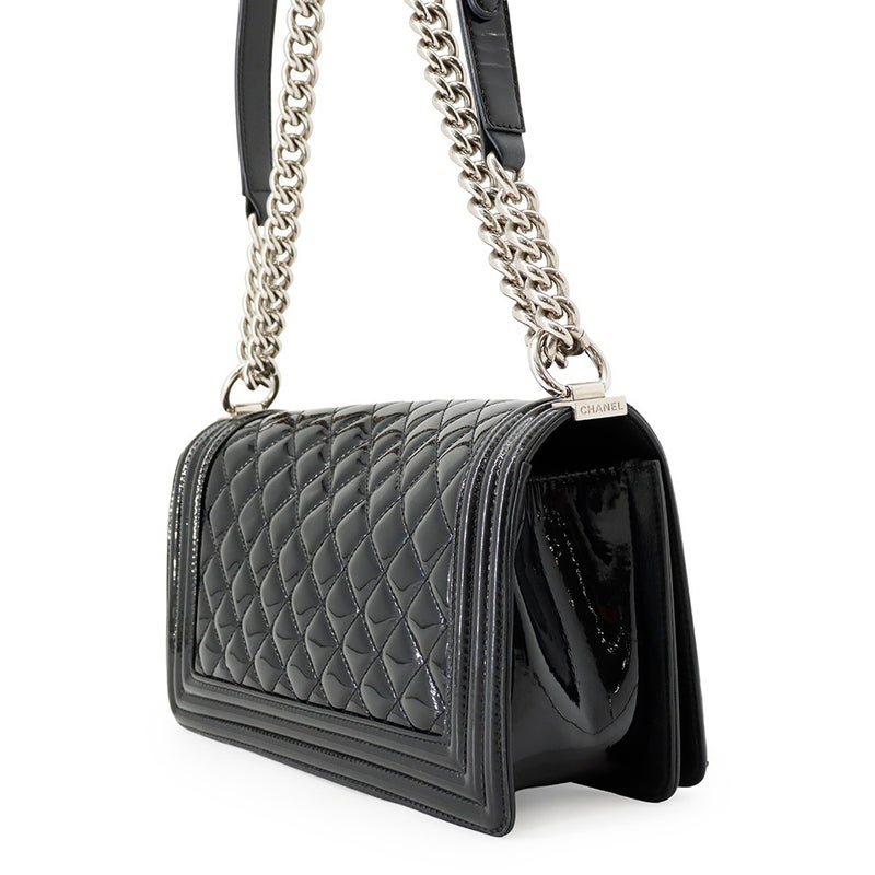 シャネル チェーンショルダーバッグ ココマーク マトラッセ ボーイシャネル パテント A67086 CHANEL 黒
