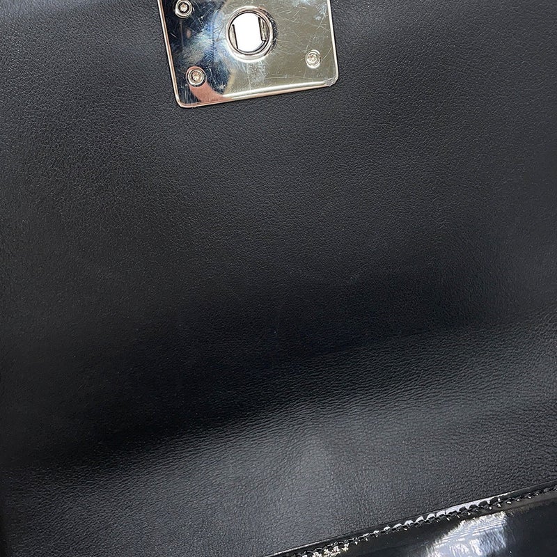 シャネル チェーンショルダーバッグ ココマーク マトラッセ ボーイシャネル パテント A67086 CHANEL 黒