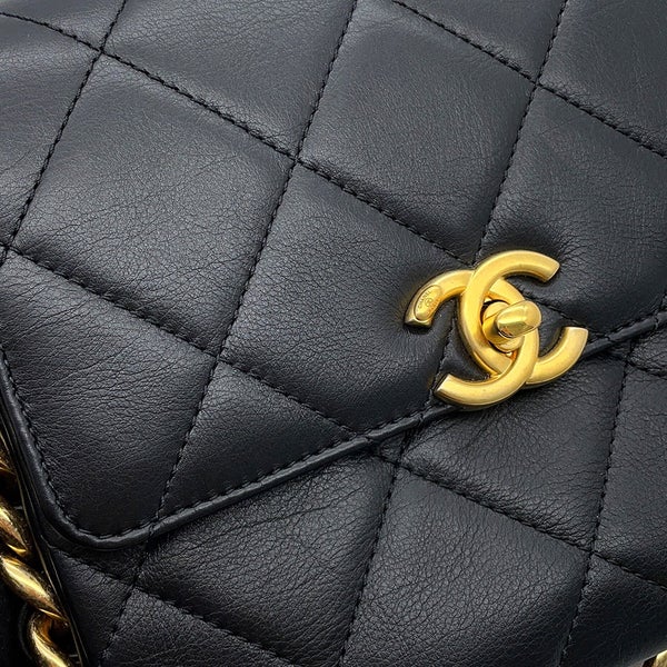 シャネル チェーンショルダーバッグ マトラッセ スモール ココマーク ラムスキン AS2831 CHANEL 黒