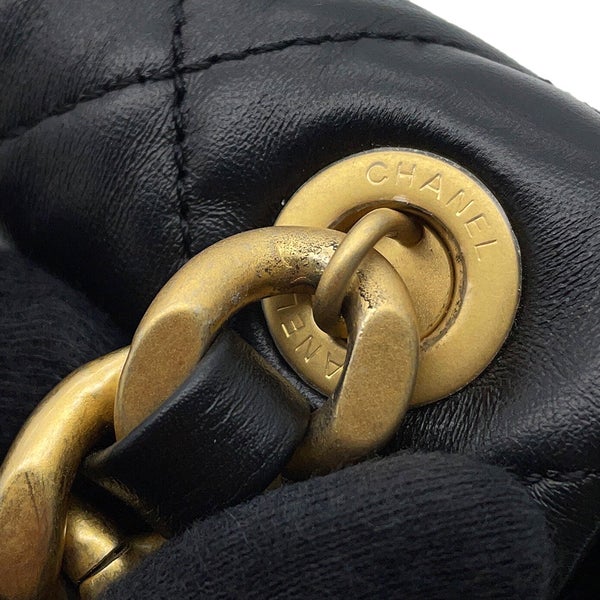 シャネル チェーンショルダーバッグ ミニマトラッセ ココマーク ラムスキン AS3205 CHANEL 黒