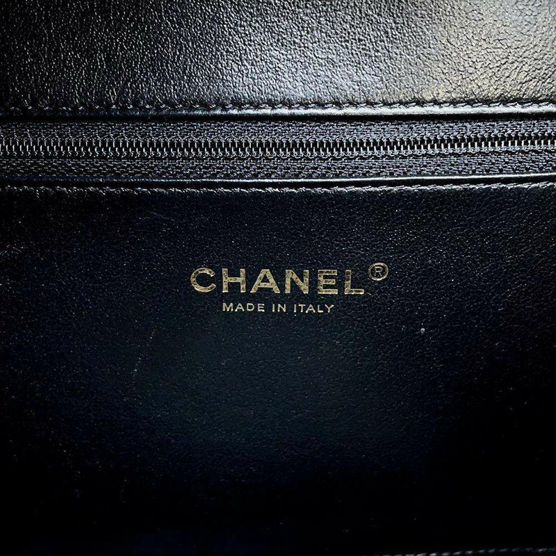 シャネル チェーンショルダーバッグ CCフィリグリー バニティ キャビアスキン A93343 CHANEL 黒