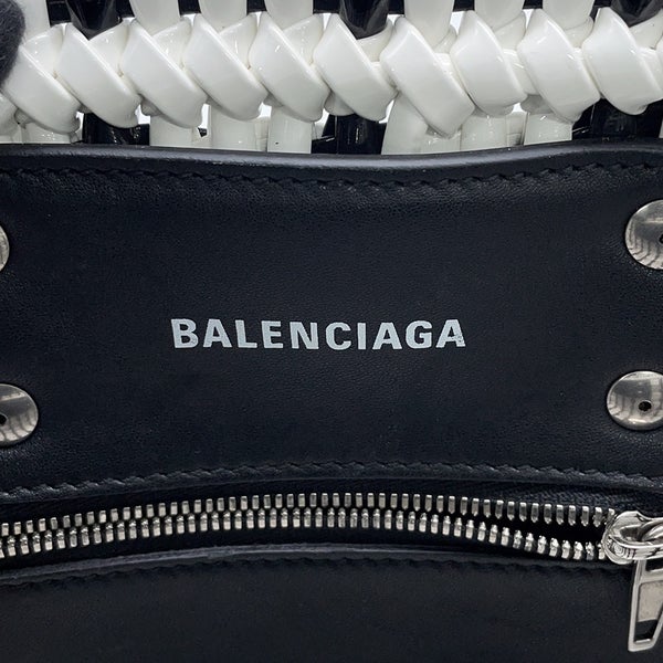 バレンシアガ ハンドバッグ パテントレザー ビストロXXS 678028 BALENCIAGA 2wayショルダーバッグ かごバッグ 黒 白