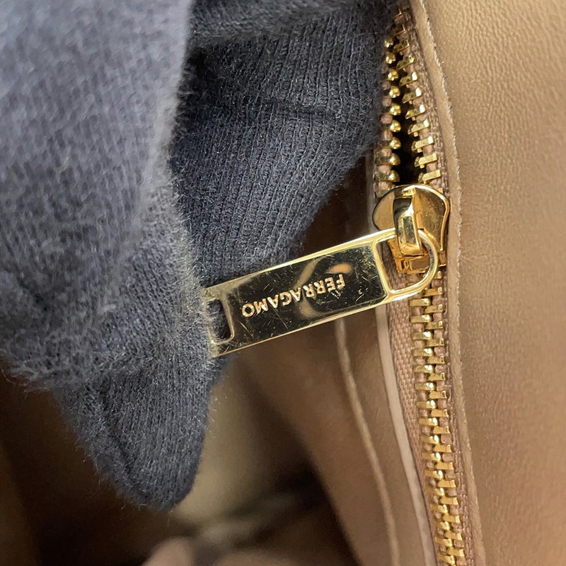 サルヴァトーレ・フェラガモ ハンドバッグ ビーチ スモール キャンバス 214988 Ferragamo トートバッグ