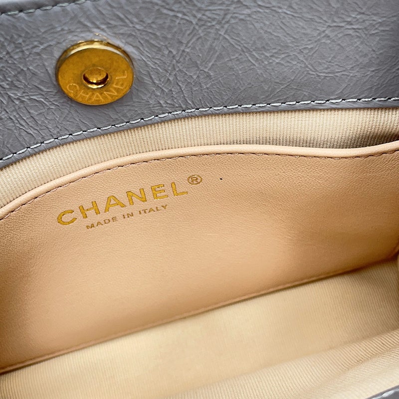 シャネル チェーンショルダーバッグ マトラッセ ココマーク ホーボー シャイニーカーフスキン AS4323 CHANEL バッグ