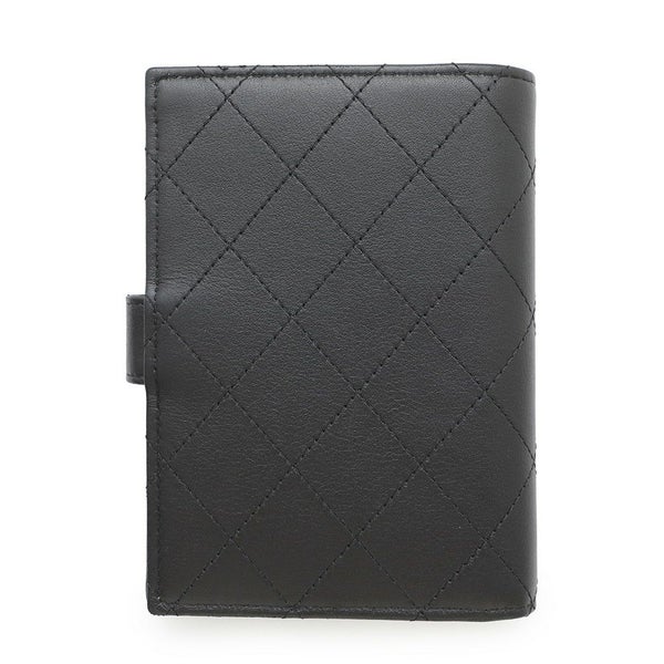 シャネル パスポートケース マトラッセ ココマーク カーフレザー AP3824 CHANEL 黒