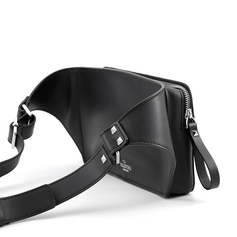 ヴァレンティノ・ガラヴァーニ ボディバッグ VLTNロゴ レザー VY2B0A10WJW VALENTINO ベルトバッグ 黒 白