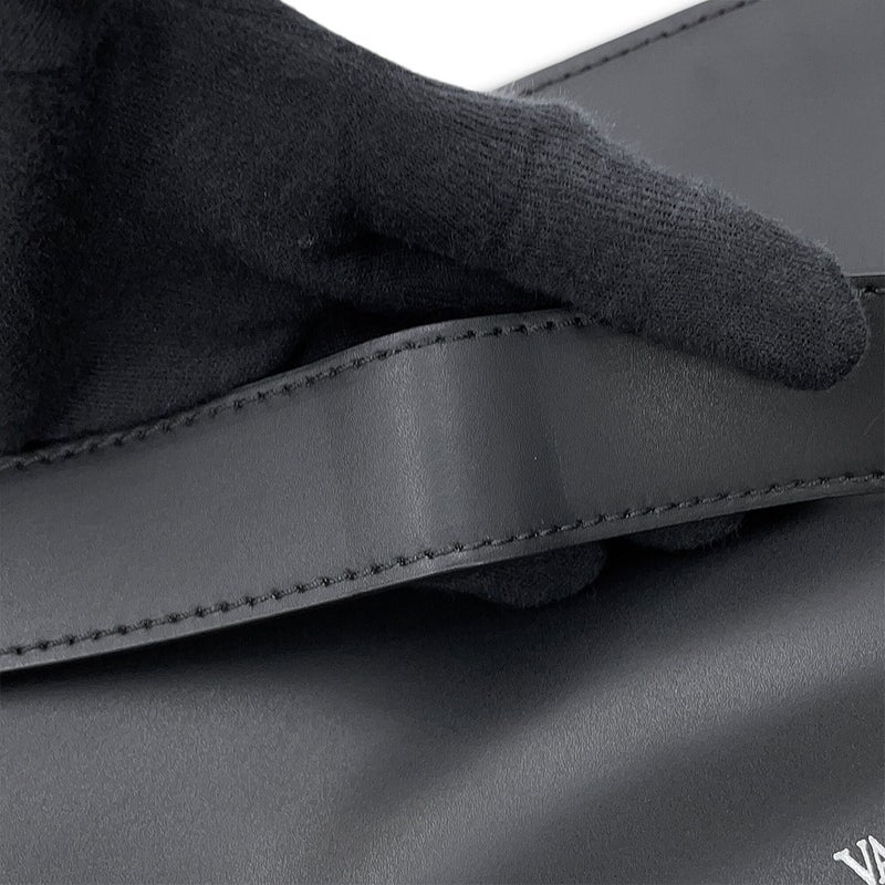 ヴァレンティノ・ガラヴァーニ ボディバッグ VLTNロゴ レザー VY2B0A10WJW VALENTINO ベルトバッグ 黒 白