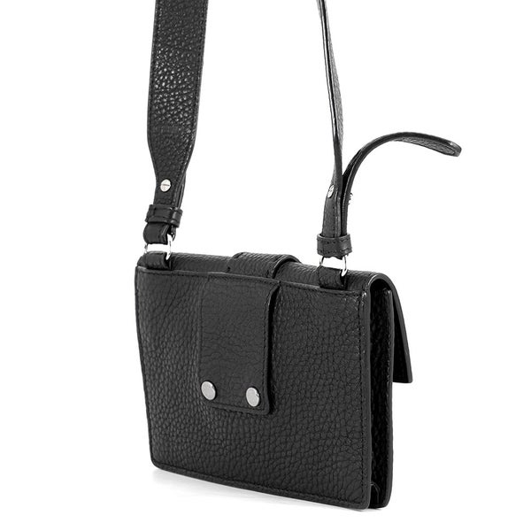 フェンディ ショルダーバッグ セレリア バゲット スリム クラッチ 7M0295 FENDI ポーチ クラッチ 黒
