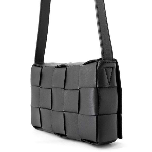 ボッテガヴェネタ ショルダーバッグ マキシイントレチャート スモール カセット ラムスキン 578004 BOTTEGA VENETA 黒