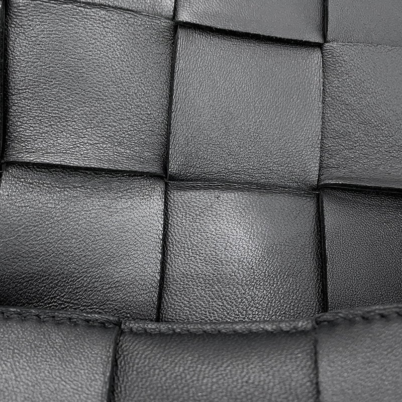 ボッテガヴェネタ ショルダーバッグ マキシイントレチャート スモール カセット ラムスキン 578004 BOTTEGA VENETA 黒