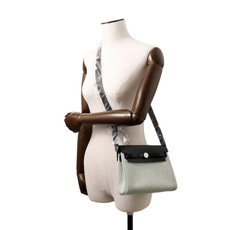 エルメス バッグ エールバッグジップ ミニ ブラック/エクリュ/ヴェールモワイヤン トワルミリタリー/ヴァッシュハンター K刻印 黒