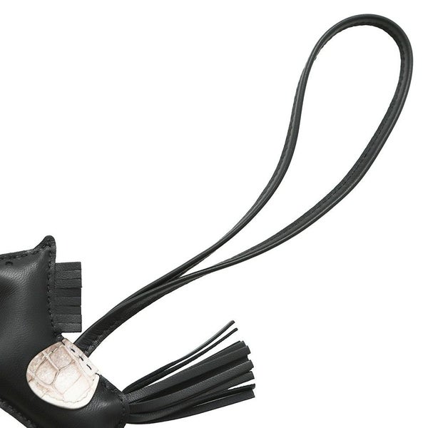 エルメス バッグチャーム ロデオ PM タッチ ブラック/ヒマラヤ ラムスキン/ニロティカスマット W刻印 黒