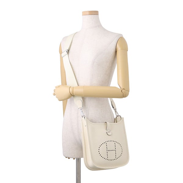 エルメス ショルダーバッグ エブリン3 23 クレーム/シルバー金具 トリヨンクレマンス G刻印 HERMES Evelyne