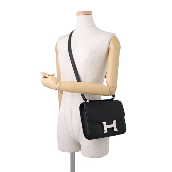 エルメス ショルダーバッグ コンスタンス24 ミロワール ブラック/シルバー金具 エプソン G刻印 HERMES Constance 黒