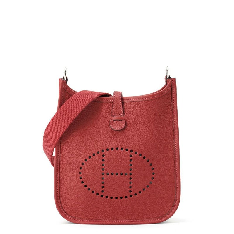 エルメス ショルダーバッグ エブリンTPM アマゾン 111cm ヴァーミリオン/シルバー金具 トリヨンノビーヨ B刻印 HERMES Evelyne