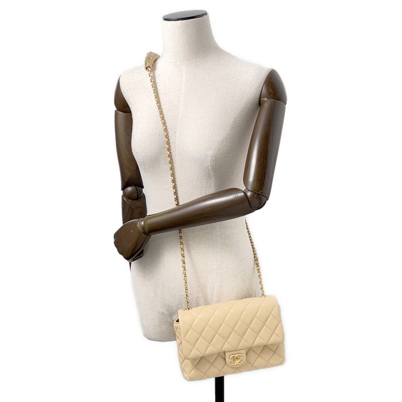 シャネル チェーンショルダーバッグ マトラッセ ココマーク ラムスキン CHANEL